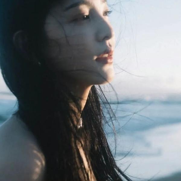 混乱和黑暗海报