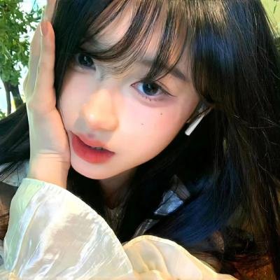 赛马女孩海报